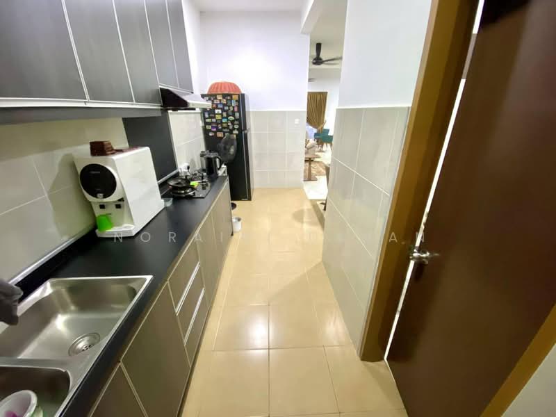 2-storey Terraced House for Sale in Semenyih (Selangor) - Noraini Dahan - Kitchen - PropertyGuru.com.my