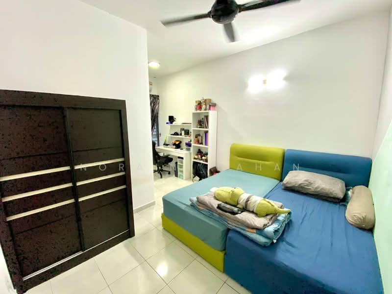 2-storey Terraced House for Sale in Semenyih (Selangor) - Noraini Dahan - Bedroom - PropertyGuru.com.my
