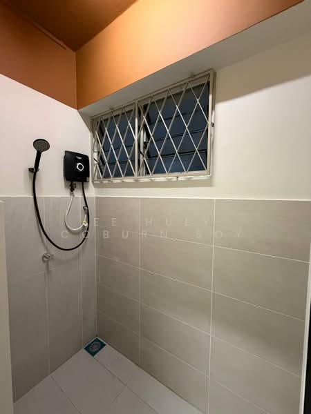 Condominium for Rent at Kelana Puteri - Ee Huey Coburn Soy - Bathroom - PropertyGuru.com.my