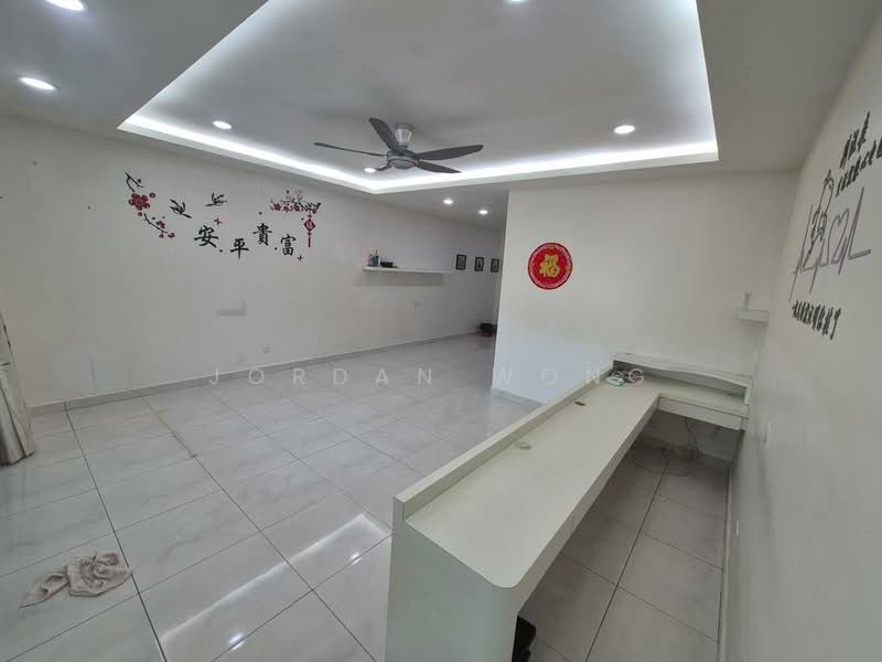 JP Perdana, Taman Jaya Putra, Mount Austin untuk Untuk Dijual - RM 718,000, Apr 2026 - Living Room - PropertyGuru.com.my