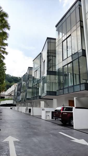 4-storey Terraced House for Sale in Damansara Perdana (Selangor) - Raymond Tan - PropertyGuru.com.my