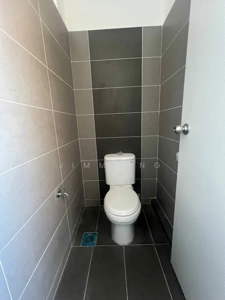 Terrace Factory for Rent in Taman Lagenda Putra (Kulai) - Jimmy Ng - Bathroom - PropertyGuru.com.my