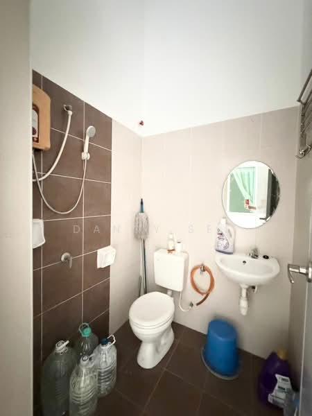 1-storey Terraced House for Sale in Bandar Indahpura (Kulai) - Danny See - Bathroom - PropertyGuru.com.my