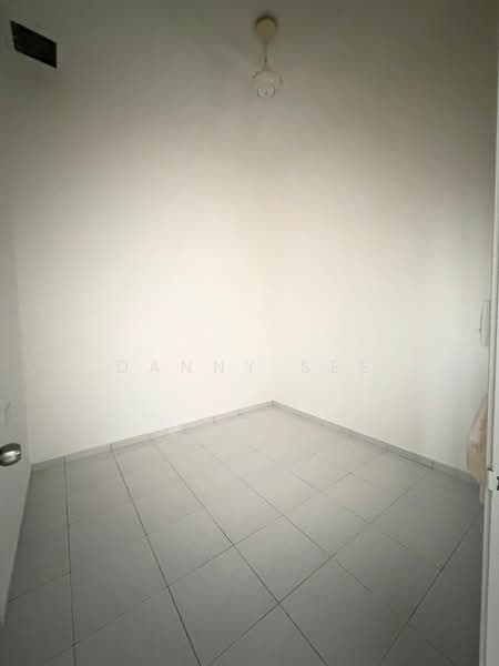 1-storey Terraced House for Sale in Bandar Indahpura (Kulai) - Danny See - Interior - PropertyGuru.com.my