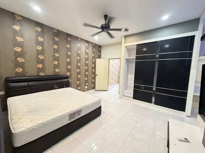 2-storey Terraced House for Sale in Taman Seri Austin (Tebrau) - Nico Chong - Bedroom - PropertyGuru.com.my