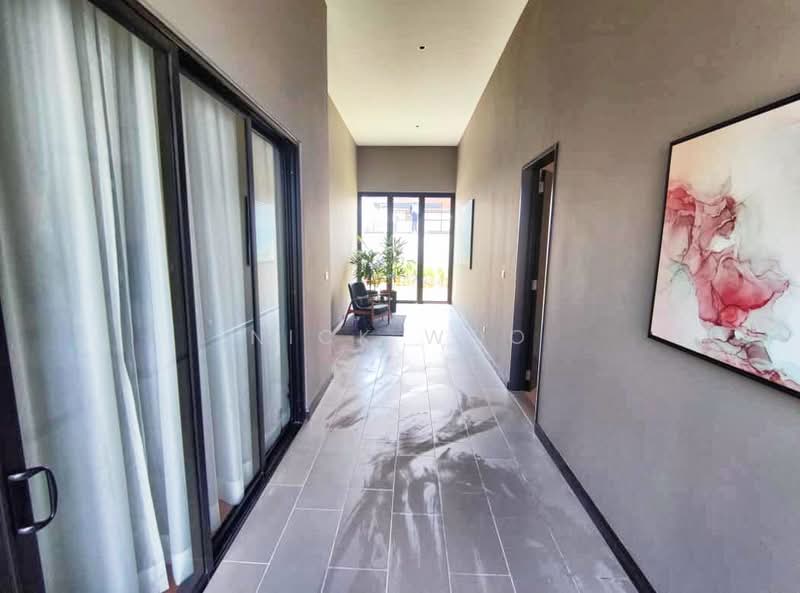 Bungalow for Sale in Sungai Buloh (Selangor) - Nick Woo - Corridor - PropertyGuru.com.my