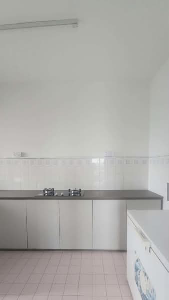 Taman Megah Ria untuk Untuk Disewa - RM 1,300 /bulan, Apr 2026 - Kitchen - PropertyGuru.com.my