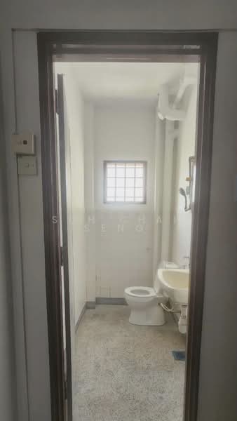 Taman Megah Ria untuk Untuk Disewa - RM 1,300 /bulan, Apr 2026 - Bathroom - PropertyGuru.com.my