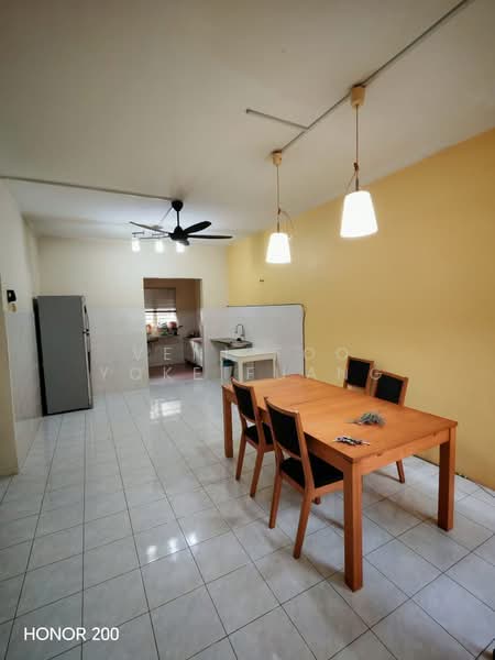 Impian 6 (2-Storey, 22x75) @ Setia Alam untuk Untuk Disewa - RM 2,400 /bulan, Apr 2026 - Dining Room - PropertyGuru.com.my