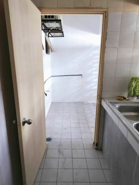 Condominium for Sale at Danau Impian - Lucas Chan - Kitchen - PropertyGuru.com.my