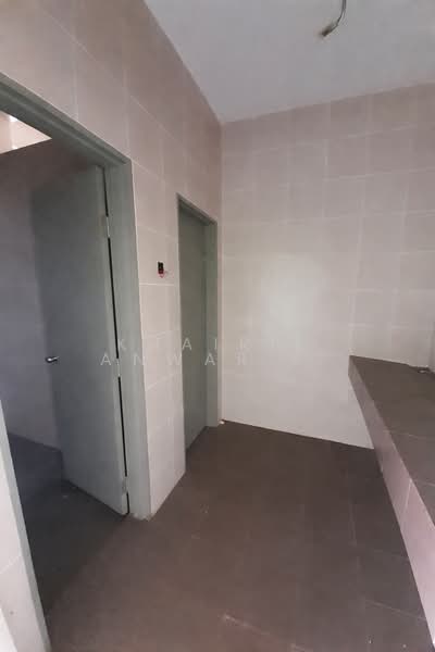 Shop / Office for Rent in Desa Moccis (Sungai Buloh) - Khairil Anwar Sirajudin - Interior - PropertyGuru.com.my