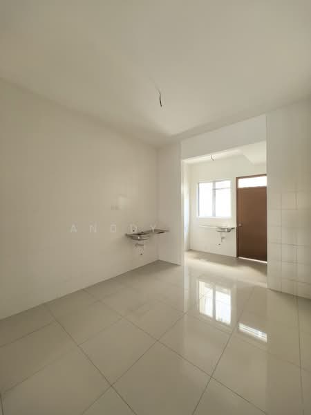 2.5-storey Terraced House for Sale in Bandar Bukit Tinggi 2 (Klang) - Anddy Gan - Kitchen - PropertyGuru.com.my