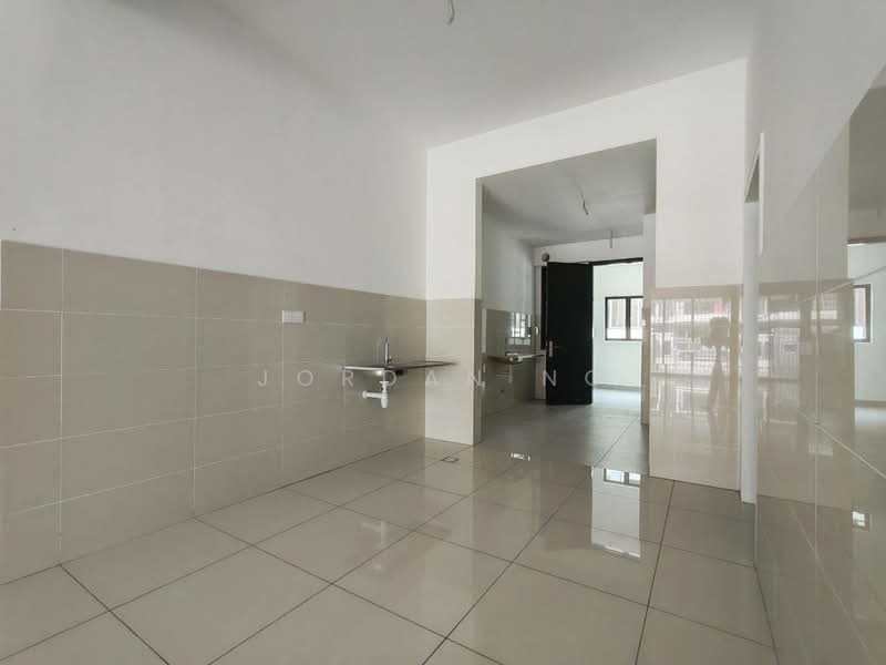 Elmina Green Three untuk Untuk Dijual - RM 808,000, Apr 2026 - Kitchen - PropertyGuru.com.my