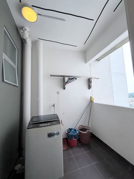 Apartment for Sale at Aliff Avenue (Dwi Alif) - Jin Teok - Balcony - PropertyGuru.com.my