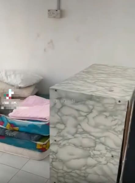 Townhouse for Rent in Taman Bukit Cheng (Cheng) - Woon . - Interior - PropertyGuru.com.my