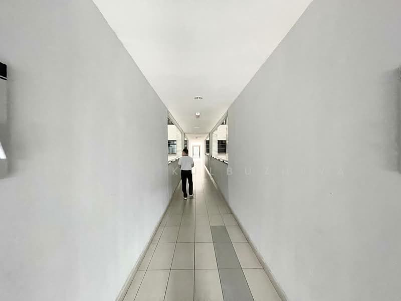 Condominium for Sale at Residensi Rampai II - Zarema Kulbuzheva - Corridor - PropertyGuru.com.my