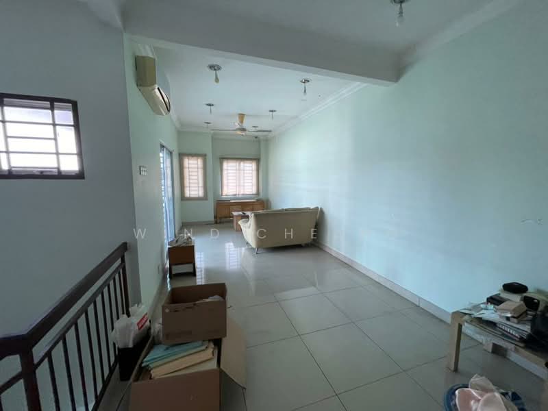 3-storey Terraced House for Sale in Bandar Kinrara (Selangor) - Wind Cheang - Living Room - PropertyGuru.com.my