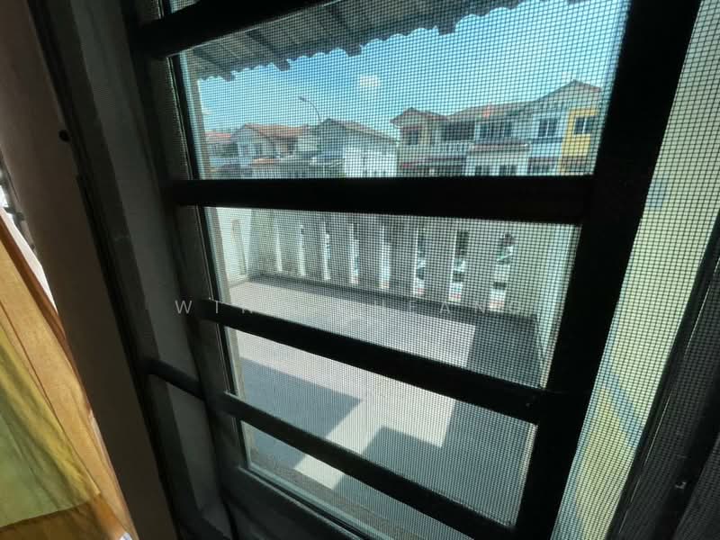 3-storey Terraced House for Sale in Bandar Kinrara (Selangor) - Wind Cheang - Balcony - PropertyGuru.com.my