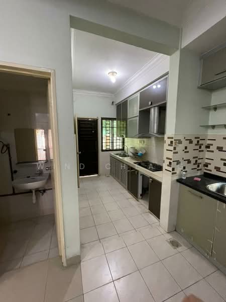 3-storey Terraced House for Sale in Bandar Kinrara (Selangor) - Wind Cheang - Kitchen - PropertyGuru.com.my