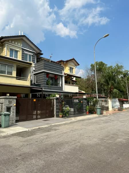 3-storey Terraced House for Sale in Bandar Kinrara (Selangor) - Wind Cheang - Exterior - PropertyGuru.com.my