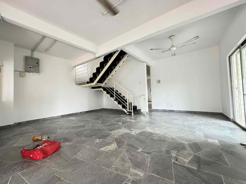 2-storey Terraced House for Rent in Puchong (Selangor) - Jayden Lee - Living Room - PropertyGuru.com.my