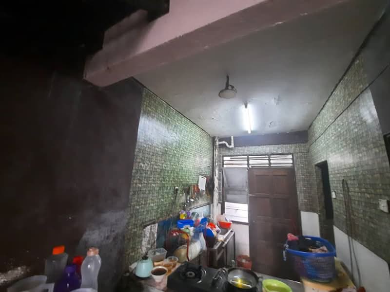 2-storey Terraced House for Rent in Taman Krubong Jaya (Krubong) - Woon . - Kitchen - PropertyGuru.com.my