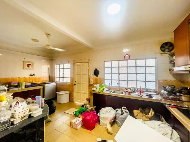 2-storey Terraced House for Sale in Taman Sutera (Kajang) - Zarema Kulbuzheva - Kitchen - PropertyGuru.com.my