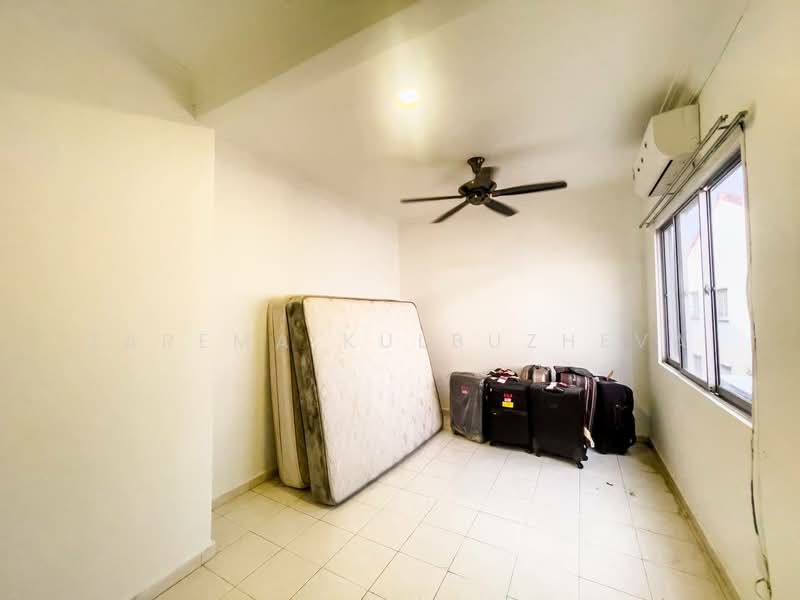 2-storey Terraced House for Sale in Taman Sutera (Kajang) - Zarema Kulbuzheva - Interior - PropertyGuru.com.my