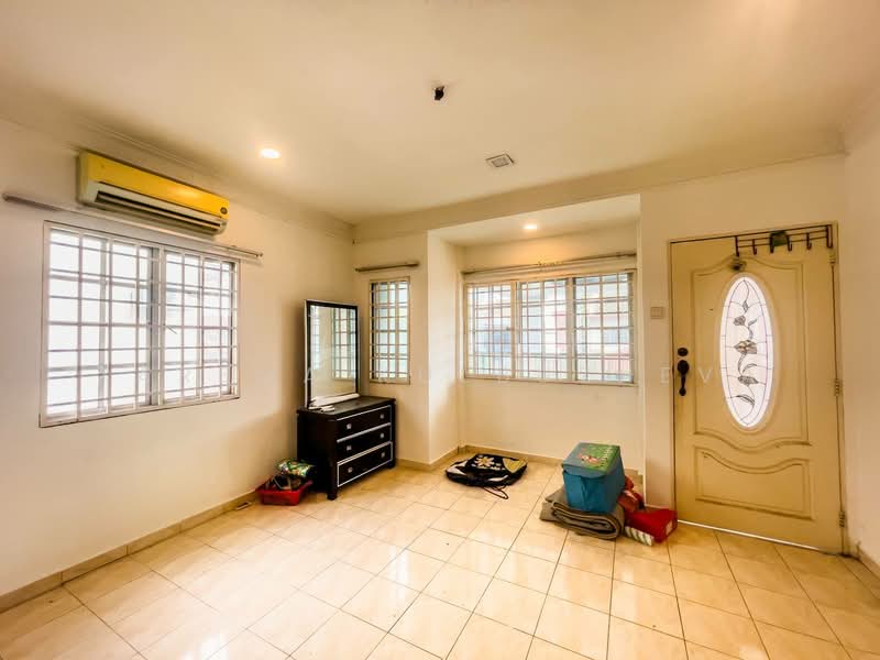 2-storey Terraced House for Sale in Taman Sutera (Kajang) - Zarema Kulbuzheva - Interior - PropertyGuru.com.my