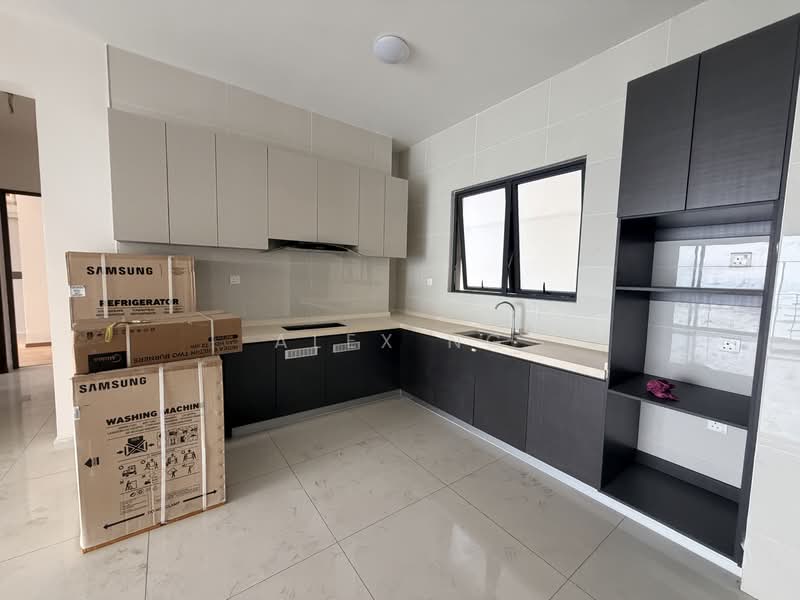 Condominium for Sale at Kings Bay @ Country Garden Danga Bay - Alex Ng - Kitchen - PropertyGuru.com.my