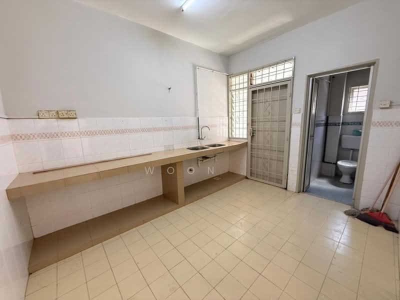 2-storey Terraced House for Rent in Taman Muzaffar Heights (Bukit Katil) - Woon . - Kitchen - PropertyGuru.com.my