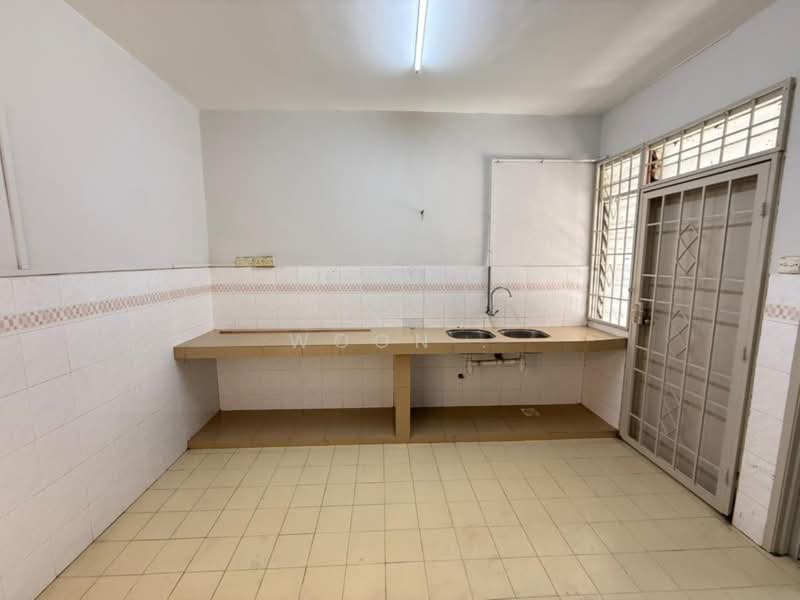 2-storey Terraced House for Rent in Taman Muzaffar Heights (Bukit Katil) - Woon . - Kitchen - PropertyGuru.com.my