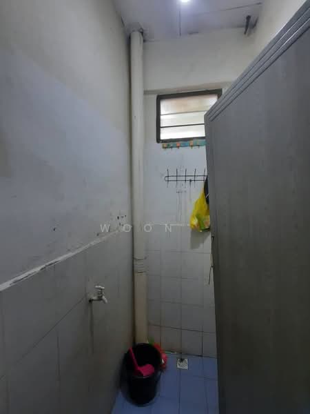 2-storey Terraced House for Sale in Taman Krubong Jaya (Krubong) - Woon . - Bathroom - PropertyGuru.com.my