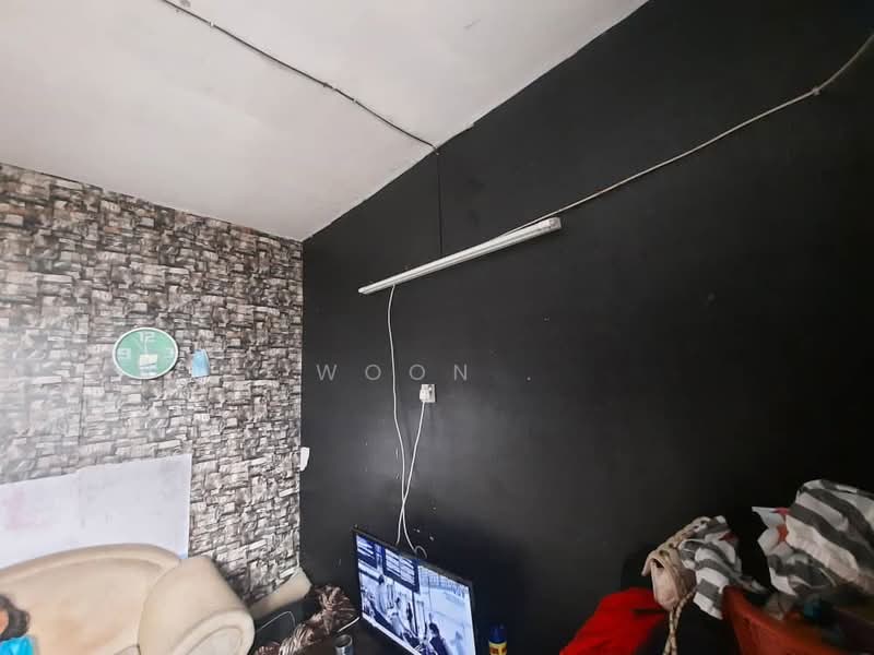 2-storey Terraced House for Sale in Taman Krubong Jaya (Krubong) - Woon . - Living Room - PropertyGuru.com.my