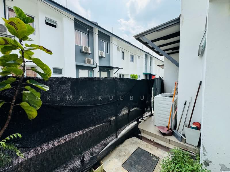 Terraced House for Sale in Bandar Mahkota Banting (Tanjong Duabelas) - Zarema Kulbuzheva - Exterior - PropertyGuru.com.my