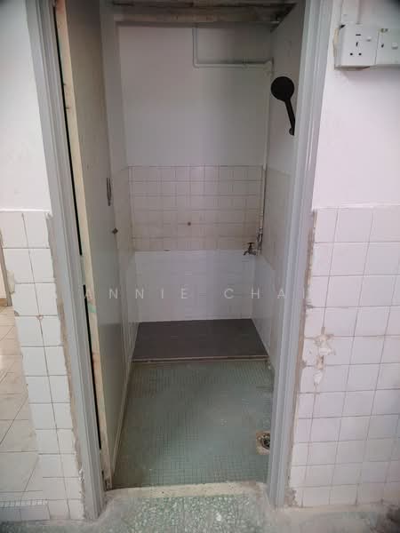 Taynton Harmoni untuk Untuk Disewa - RM 1,800 /bulan, Apr 2026 - Bathroom - PropertyGuru.com.my