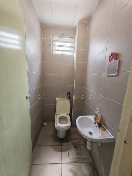 Raja Uda untuk Untuk Disewa - RM 3,300 /bulan, Apr 2026 - Bathroom - PropertyGuru.com.my