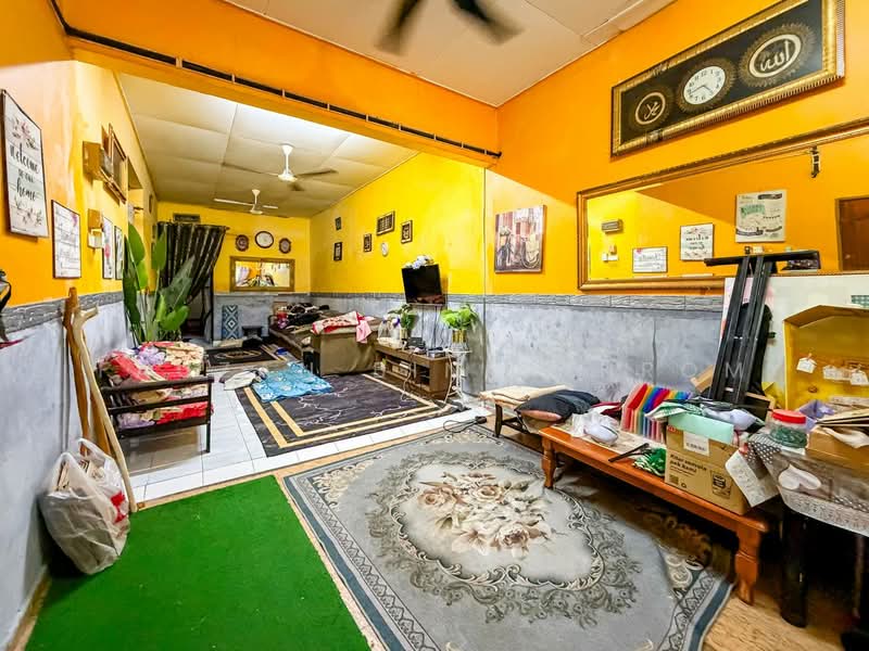1-storey Terraced House for Sale in Taman Desa Cempaka 3 (Nilai) - Fauzan bin Sahrom - Living Room - PropertyGuru.com.my
