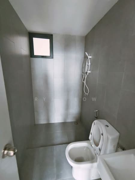 Service Residence for Sale at M Vertica - Ryan Low - Bathroom - PropertyGuru.com.my