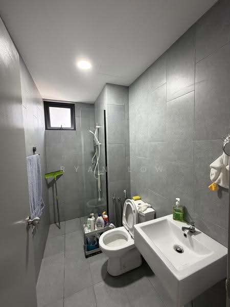 Service Residence for Sale at M Vertica - Ryan Low - Bathroom - PropertyGuru.com.my