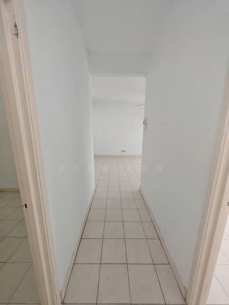 Condominium for Sale at Cengal Condominium - Ryan Low - Corridor - PropertyGuru.com.my