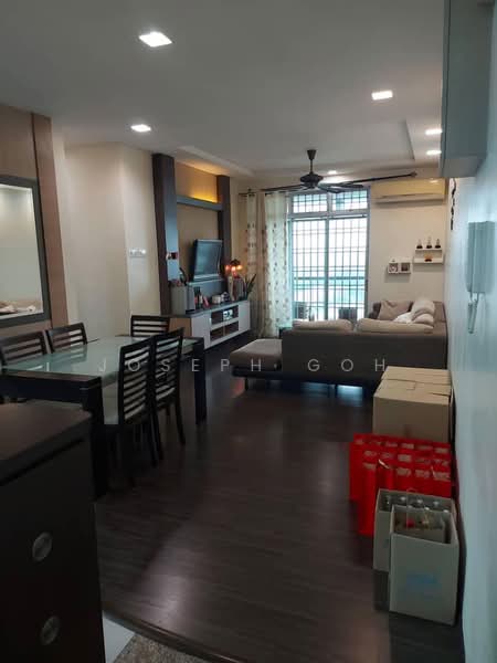 Lake View Suites untuk Untuk Disewa - RM 1,800 /bulan, Apr 2026 - Living Room - PropertyGuru.com.my