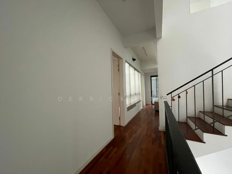 Rumah Teres 3-Tingkat untuk Dijual di Kota Emerald (Rawang) - Derrick Ang - Corridor - PropertyGuru.com.my