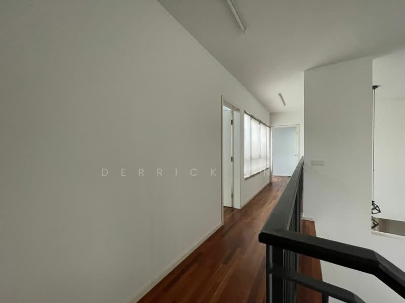 Rumah Teres 3-Tingkat untuk Dijual di Kota Emerald (Rawang) - Derrick Ang - Corridor - PropertyGuru.com.my