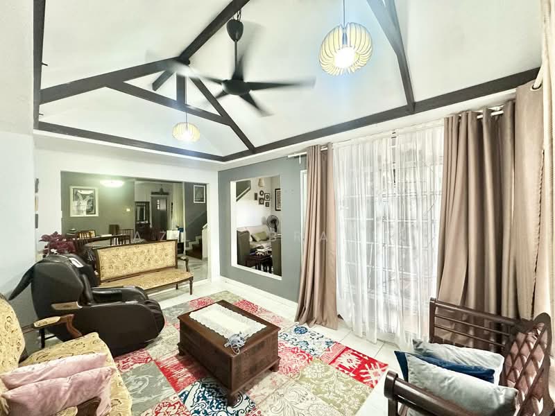 2-storey Terraced House for Sale in Usj 9 (Subang Jaya) - Azli Ibrahim - Living Room - PropertyGuru.com.my
