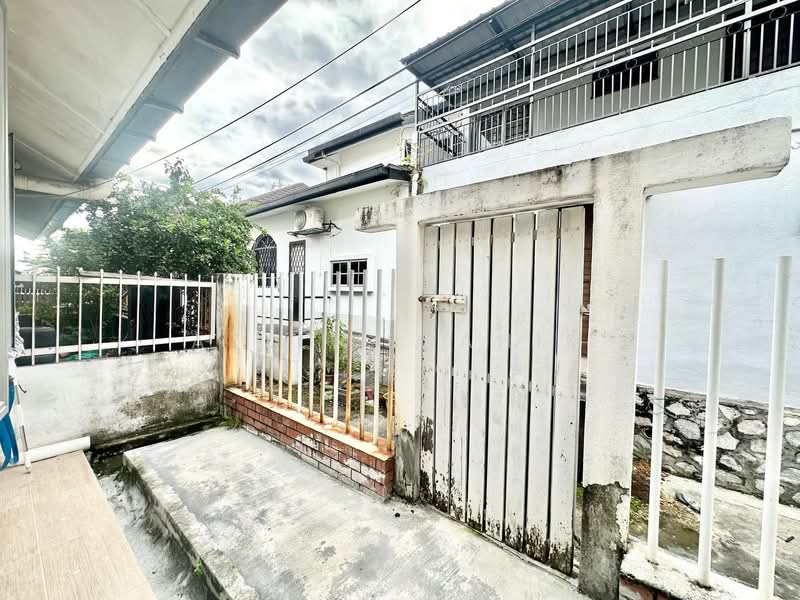 2-storey Terraced House for Sale in Usj 9 (Subang Jaya) - Azli Ibrahim - Exterior - PropertyGuru.com.my