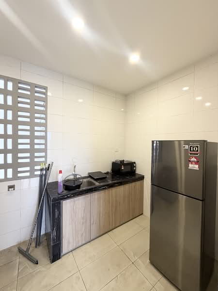 Condominium for Sale at Andana Condominium @ D'alpinia - CK Yee - Kitchen - PropertyGuru.com.my