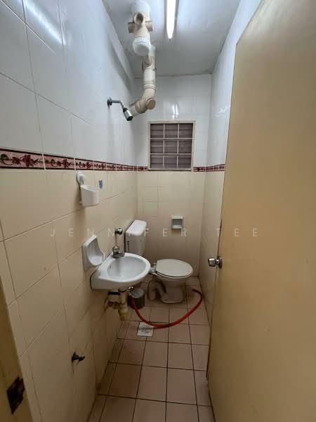 saujana apartment untuk Untuk Dijual - RM 210,000, Apr 2026 - Bathroom - PropertyGuru.com.my