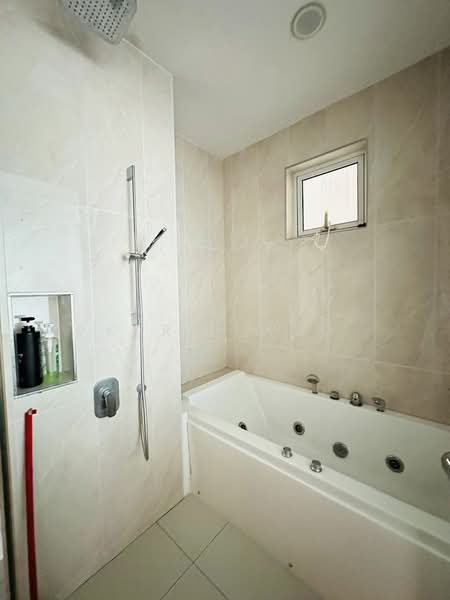 Service Residence for Rent at Paragon Residences @ Straits View - Karen Yeo - Bathroom - PropertyGuru.com.my