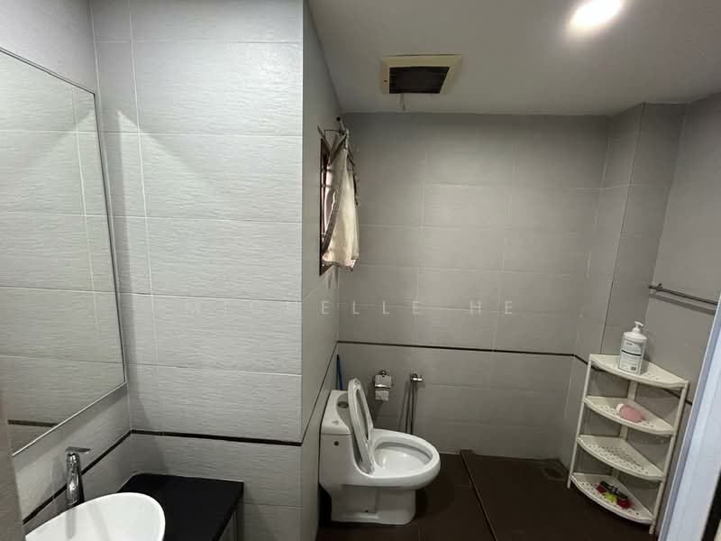 2-storey Terraced House for Sale in Permas Jaya (Johor Bahru) - Michelle He - Bathroom - PropertyGuru.com.my